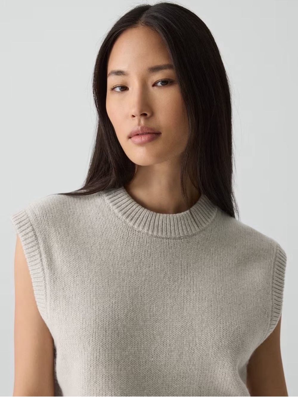 Theory cashmere sweater vest🖤 - Picture 9 of 11